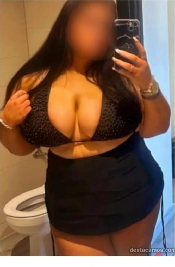 664026481: Chica busca chico en Barcelona