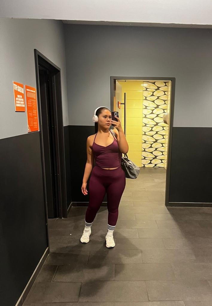 602443130: Chica busca chico en Sevilla