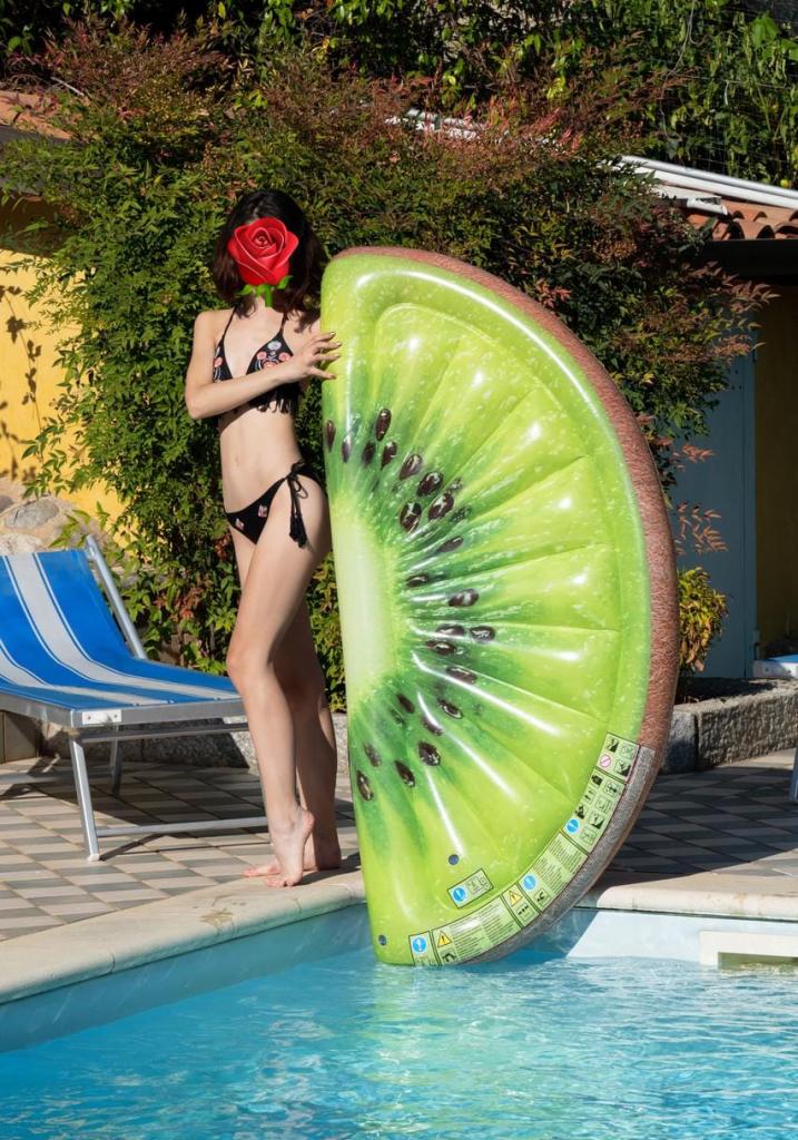 674579160: Chica busca chico en Barcelona