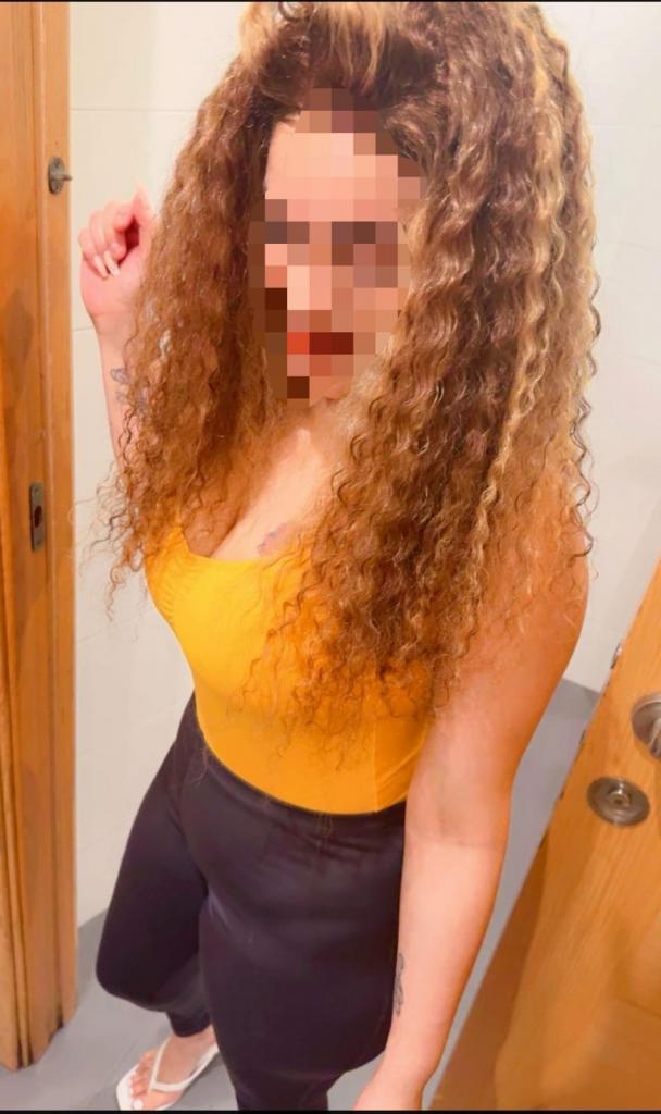 Chica busca chico en Alicante: Chica busca chico