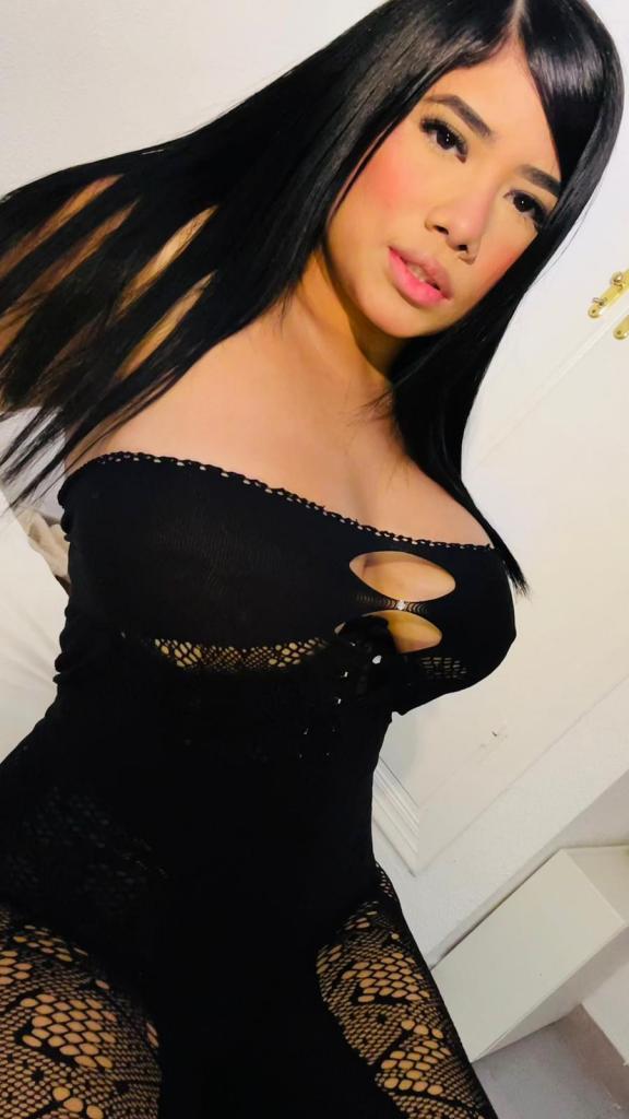 604361277: Chica busca chico en Barcelona