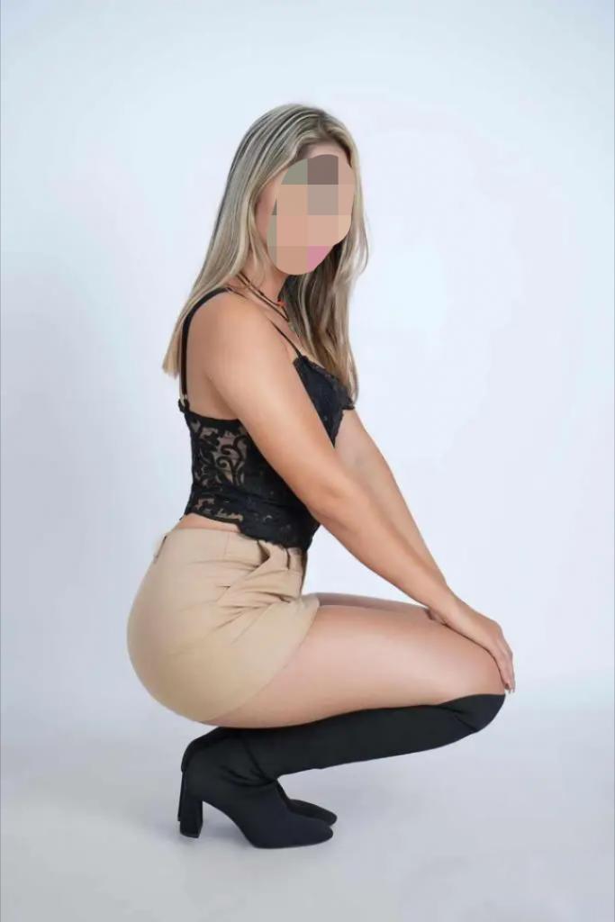 Chica busca chico en Cádiz: 