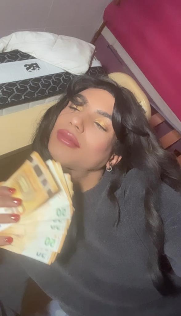 632061230: Transexual en Lérida