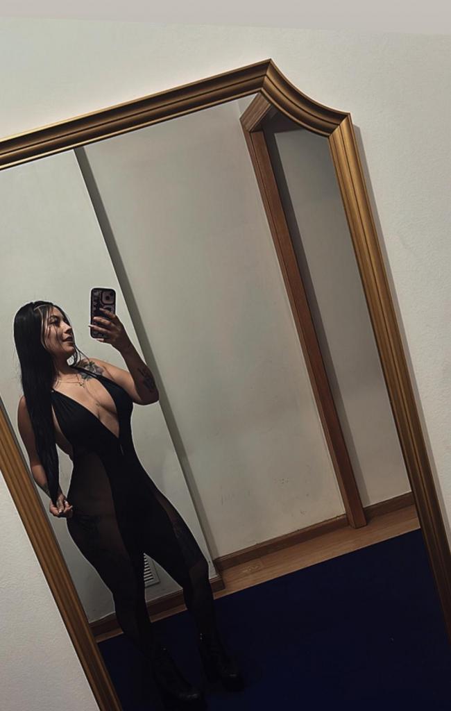 Chica busca chico en Almería: 