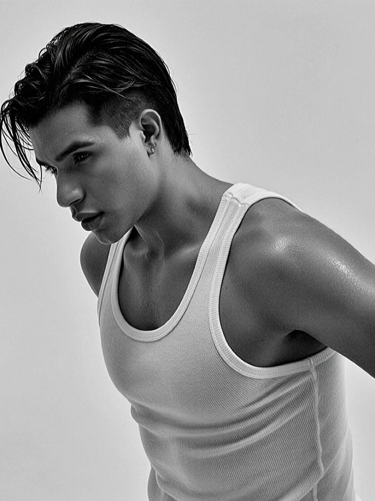 Chico busca chica en Alicante: 