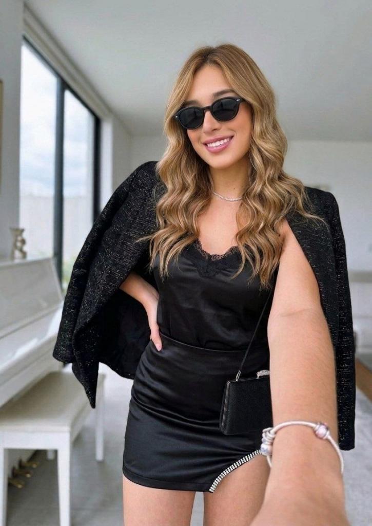 611296945: Chica busca chico en Mallorca