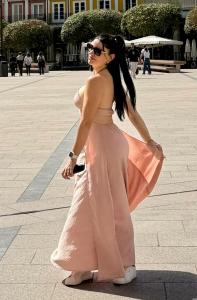 613896145: Chica busca chico en Madrid