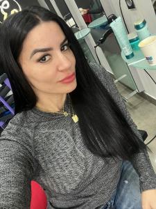 613896145: Chica busca chico en Madrid