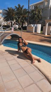 667739779: Chica busca chico en Alicante