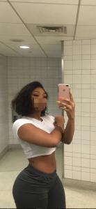 643206139: Chica busca chico en Sevilla