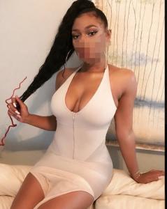 643206139: Chica busca chico en Sevilla