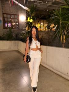 613888522: Chica busca chico en Madrid