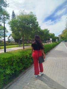 604236322: Chica busca chico en Valencia