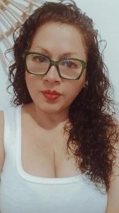 654162142: Chica busca chico en Barcelona