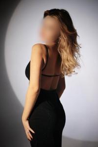 667485511: Chica busca chico en Madrid