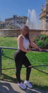 617783227: Chica busca chico en Barcelona