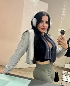 613896145: Chica busca chico en Madrid