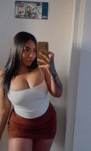 666732305: Chica busca chico en Barcelona