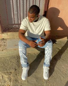 688630185: Chico busca chica en Zaragoza