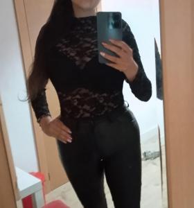 664536087: Chica busca chico en Gerona