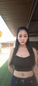 678446519: Chica busca chico en Sevilla