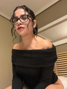 607690245: Chica busca chico en Zaragoza