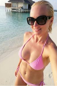 614975325: Chica busca chico en Ibiza