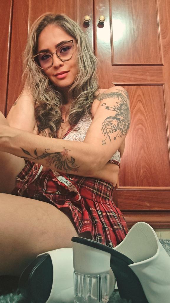 Chica busca chico en Tenerife: 