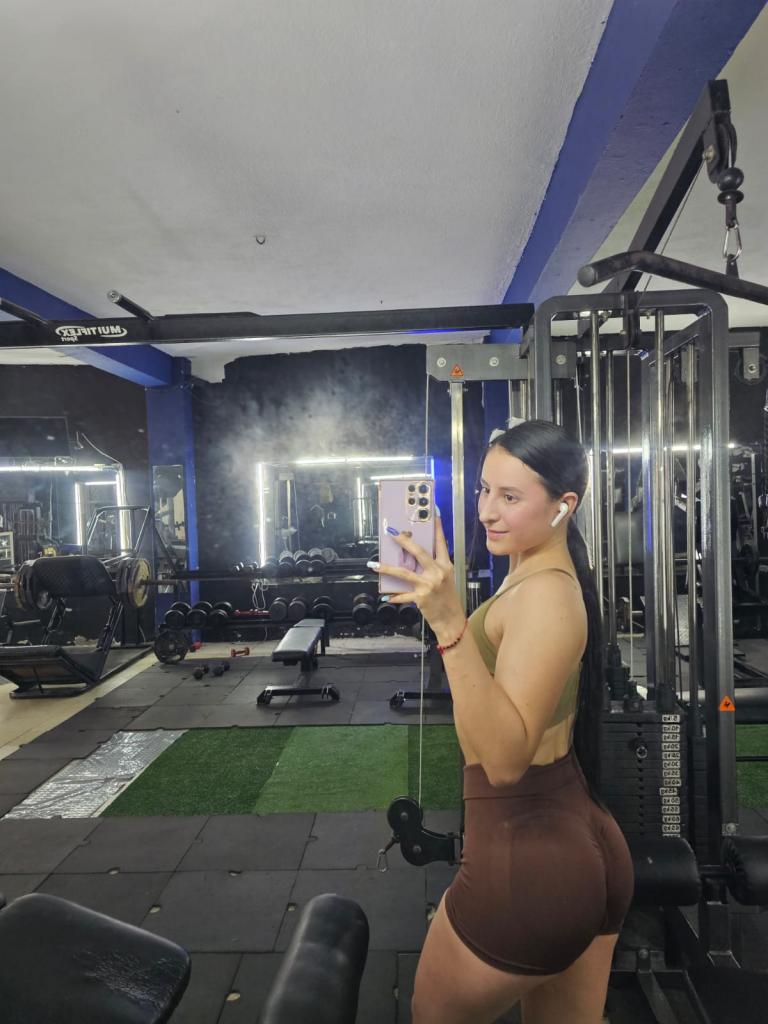 Chica busca chico en Tenerife: 