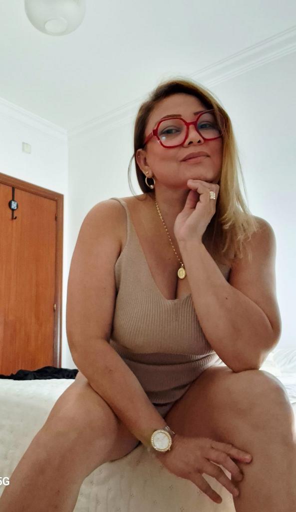 Chica busca chico en Menorca: 