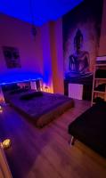 640079939: Chica busca chico en Madrid
