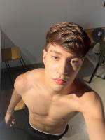 614608032: Chico busca chica en Madrid