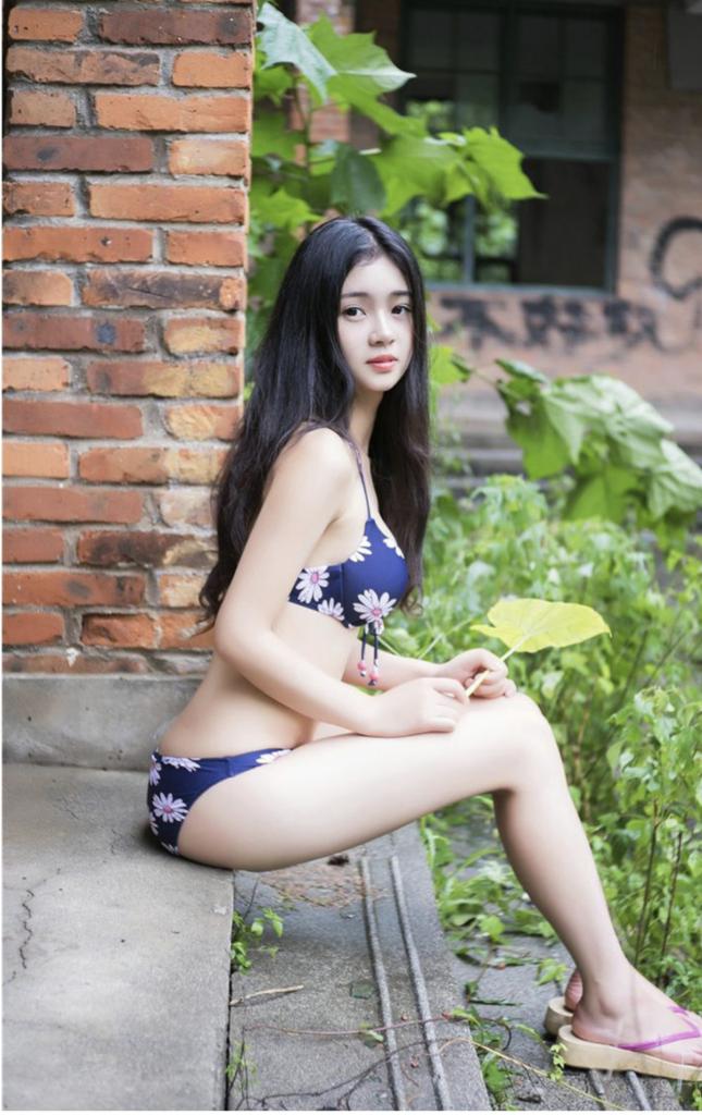 658129558: Chica busca chico en Ibiza