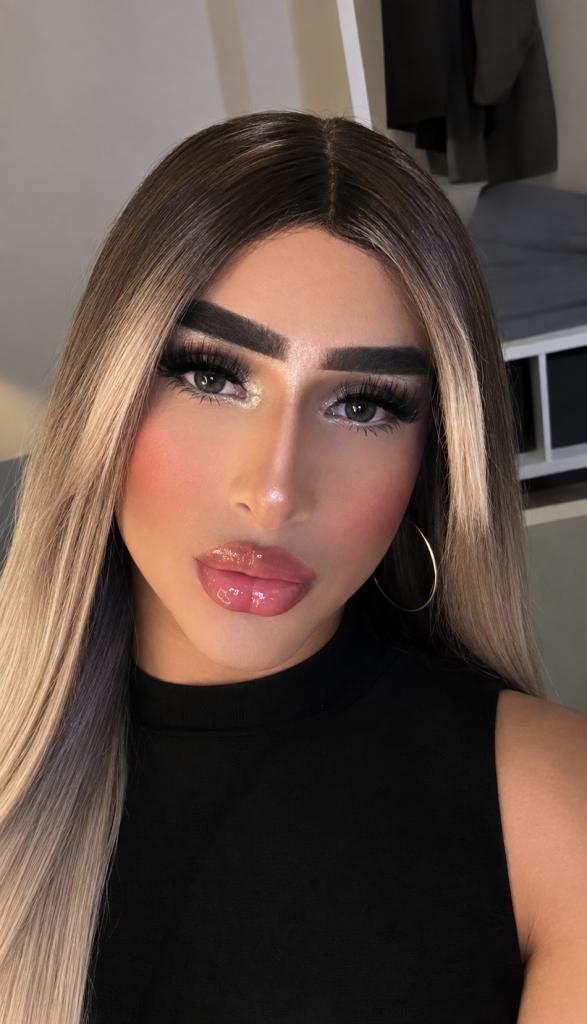 661258496: Transexual en La Coruña