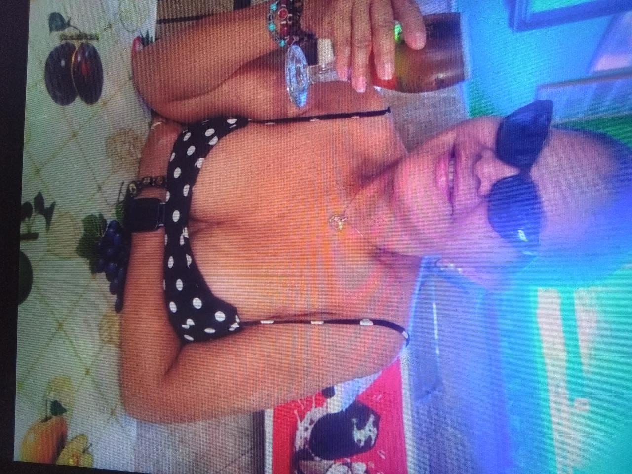 Chica busca chico en Ibiza: 
