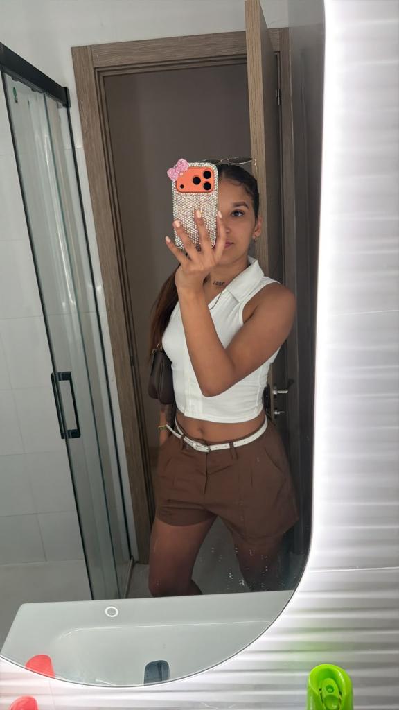 611217494: Chica busca chico en Málaga