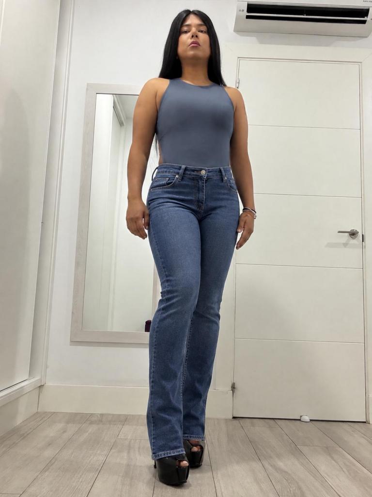 604186488: Transexual en León