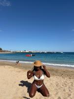 647497839: Chica busca chico en Las Palmas