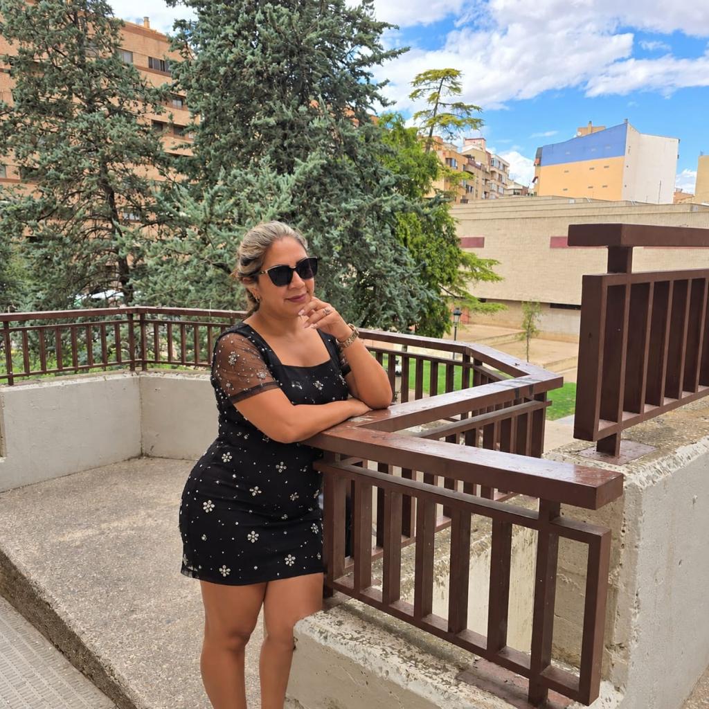 643709690: Chica busca chico en León
