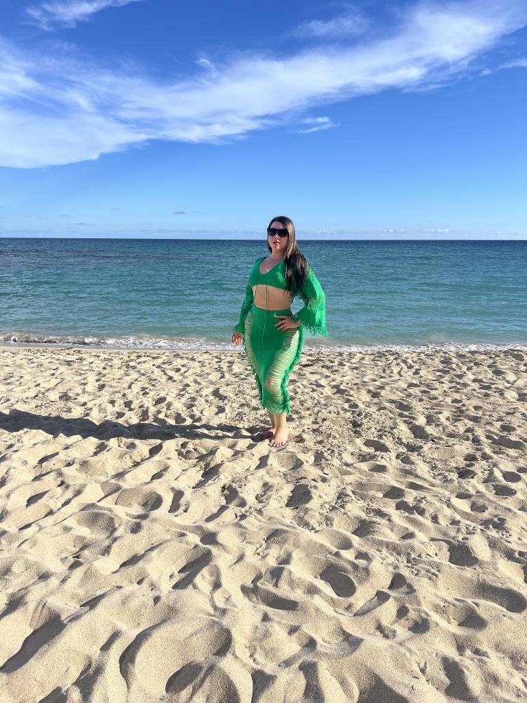 617824530: Chica busca chico en Ibiza