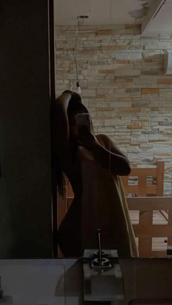 631248297: Chica busca chico en Barcelona