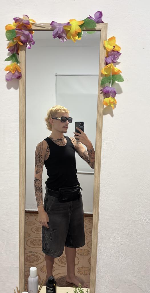 Chico busca chica en Las Palmas: 