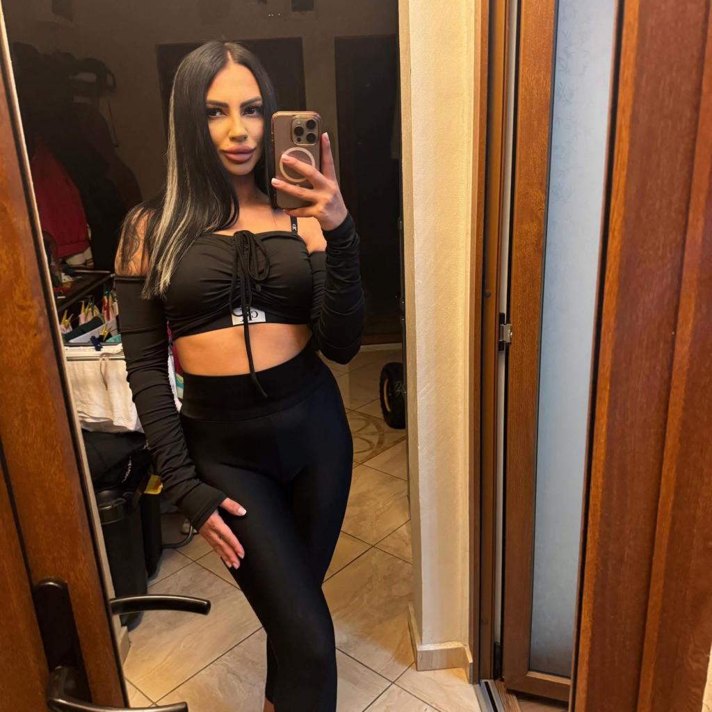 Chica busca chico en Almería: 