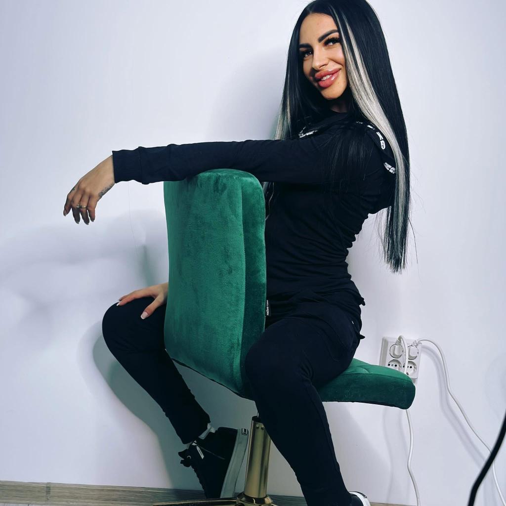 Chica busca chico en Almería: 