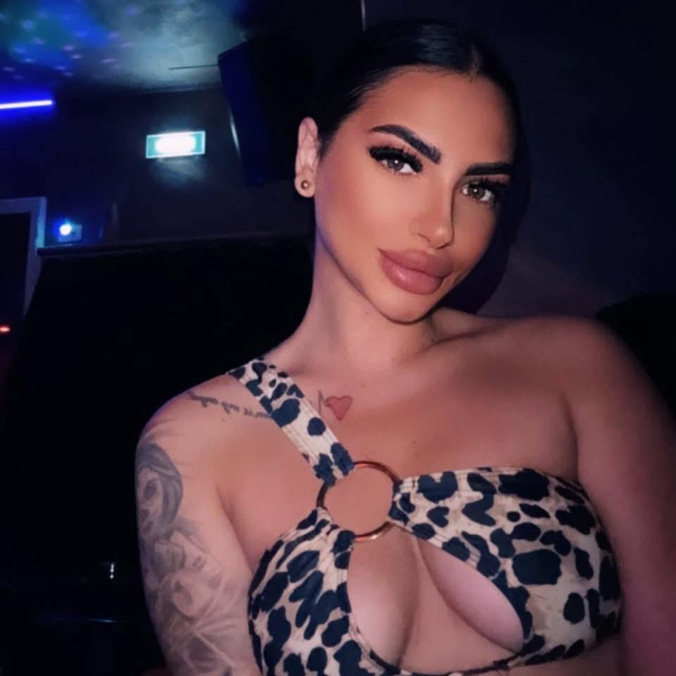 Chica busca chico en Almería: 