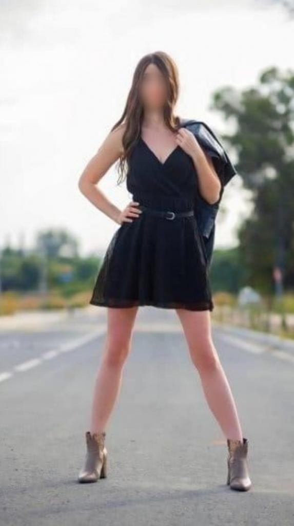 632231939: Chica busca chico en Navarra