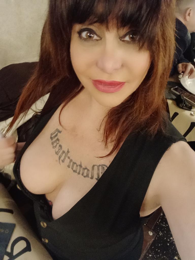 Chica busca chico en Lugo: Chica busca chico