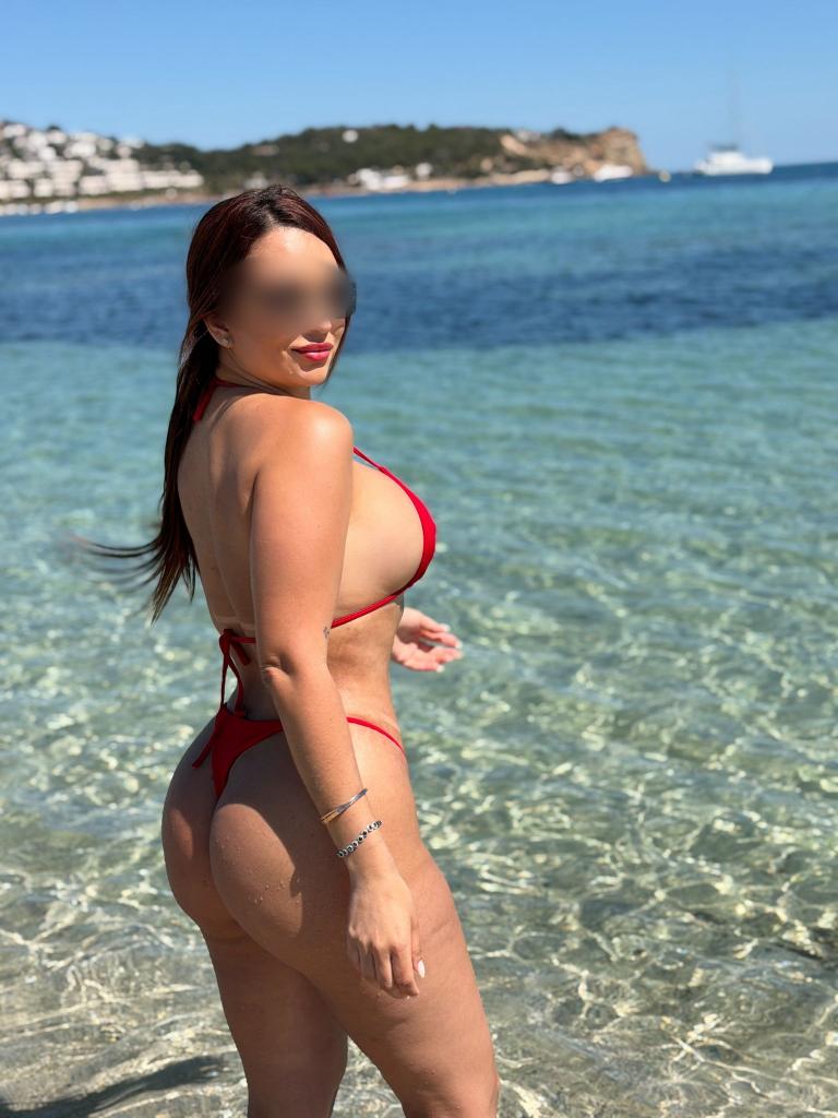 Chica busca chico en Ibiza: 