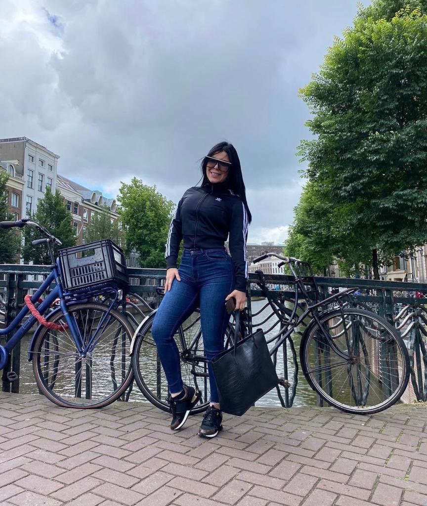 Chica busca chico en Almería: 