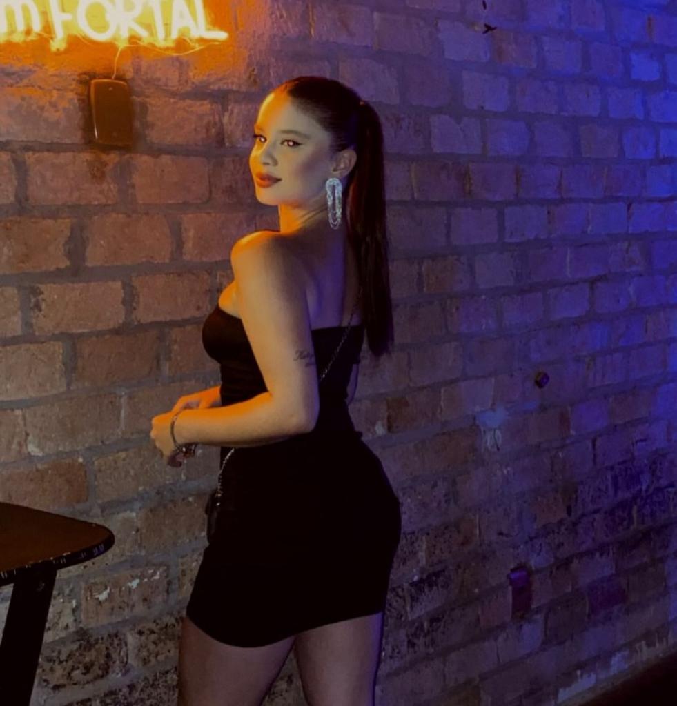 Chica busca chico en Granada: 